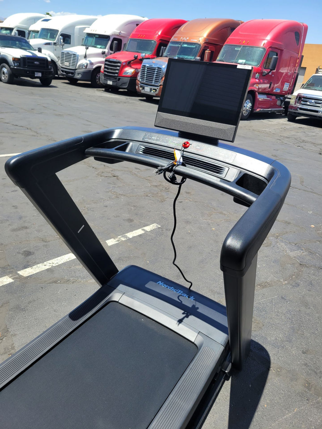 2025 Nordictrack Commercial 1750 - Open Box item - NTL17125
